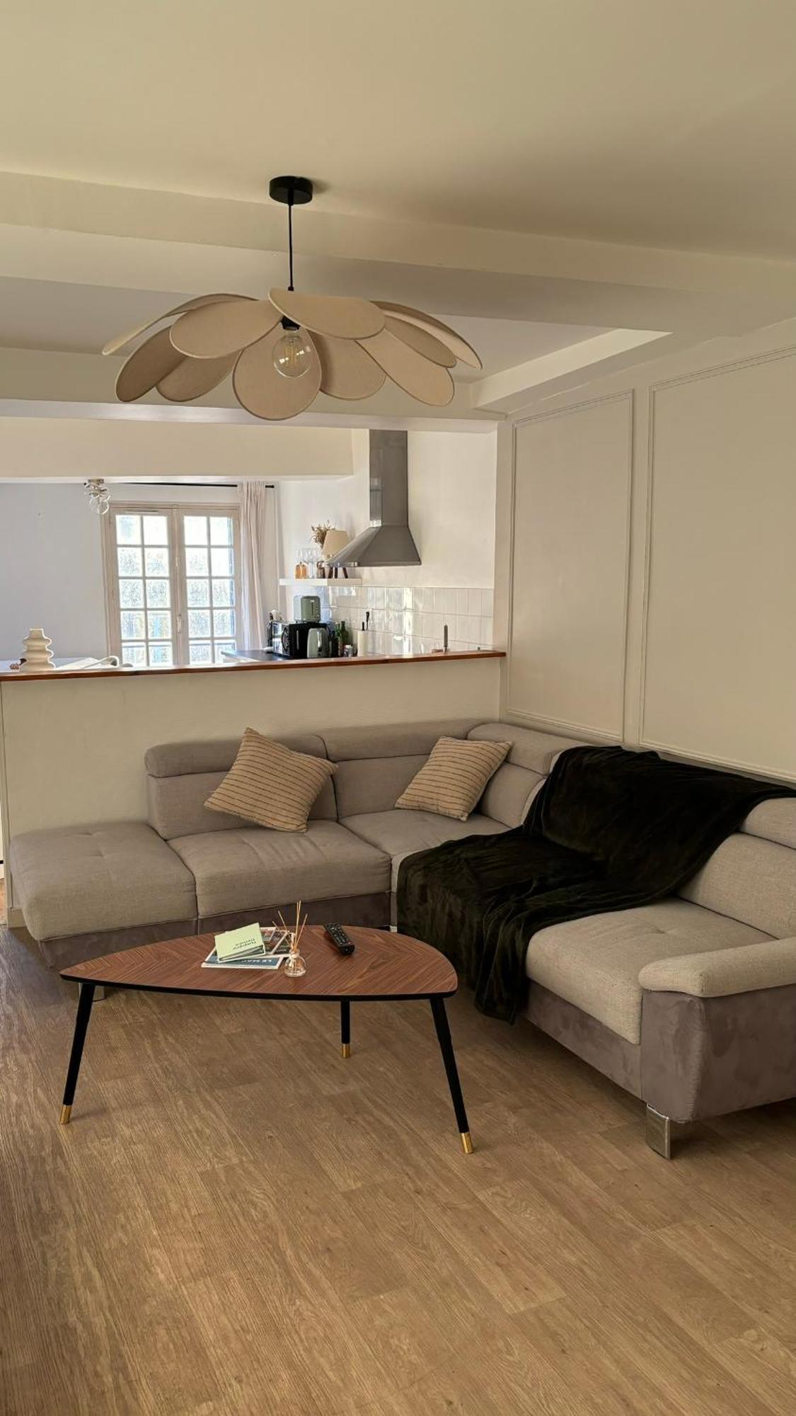 Spacieux Appartement Au Coeur Du Centre Historique De Dinan Ngoại thất bức ảnh